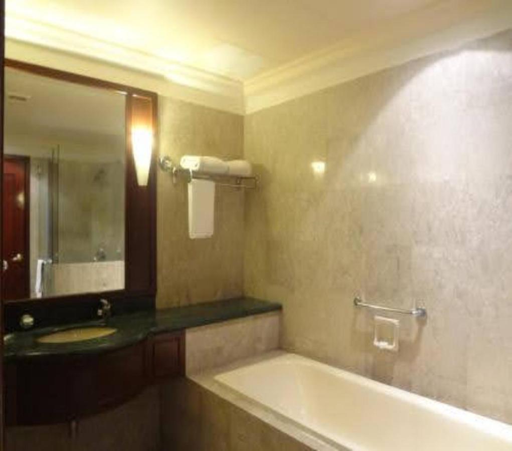 Plaza Apartment At Berjaya Times Square Kl Куала-Лумпур Екстер'єр фото