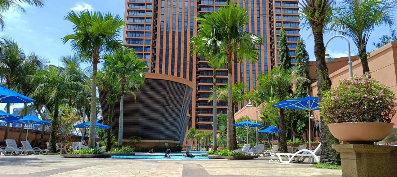 Plaza Apartment At Berjaya Times Square Kl Куала-Лумпур Екстер'єр фото